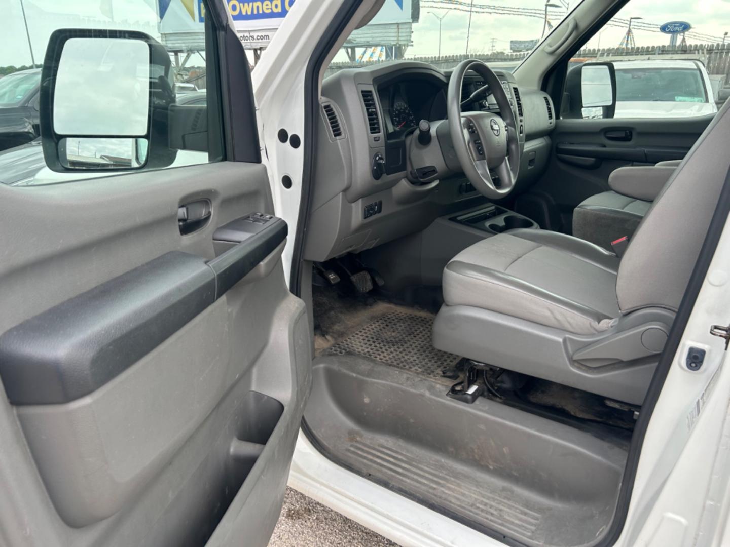 2018 White Nissan NV Cargo (1N6BF0KM6JN) with an 4.0L V6 F DOHC 24V engine, Automatic transmission, located at 1687 Business 35 S, New Braunfels, TX, 78130, (830) 625-7159, 29.655487, -98.051491 - Photo#9